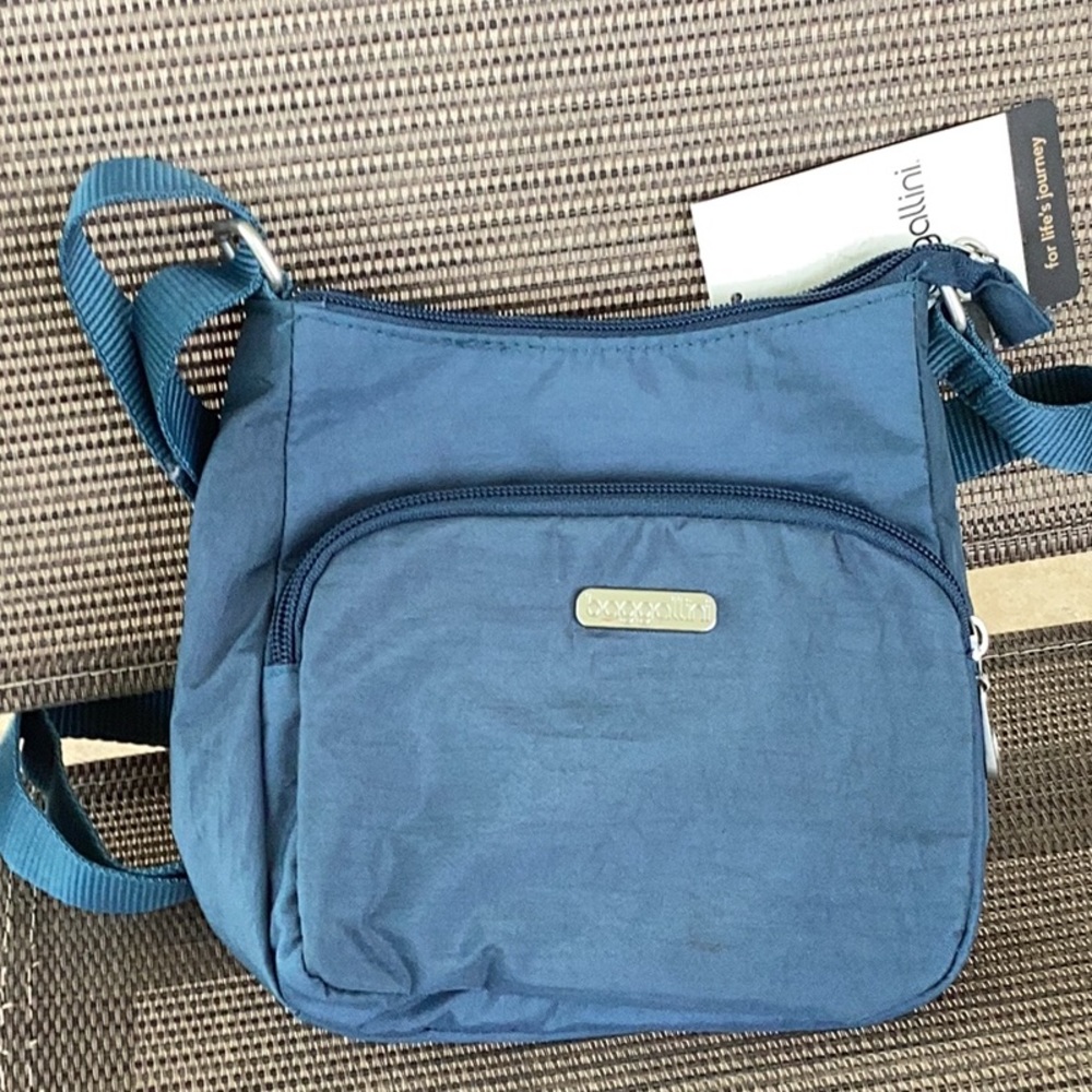 NWT Baggallini crossbody bag
